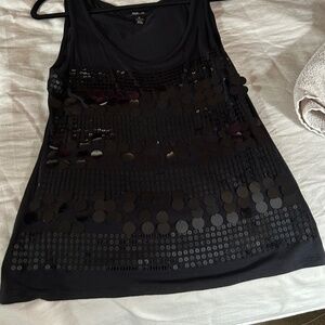 Women’s black top w/embellishments. M